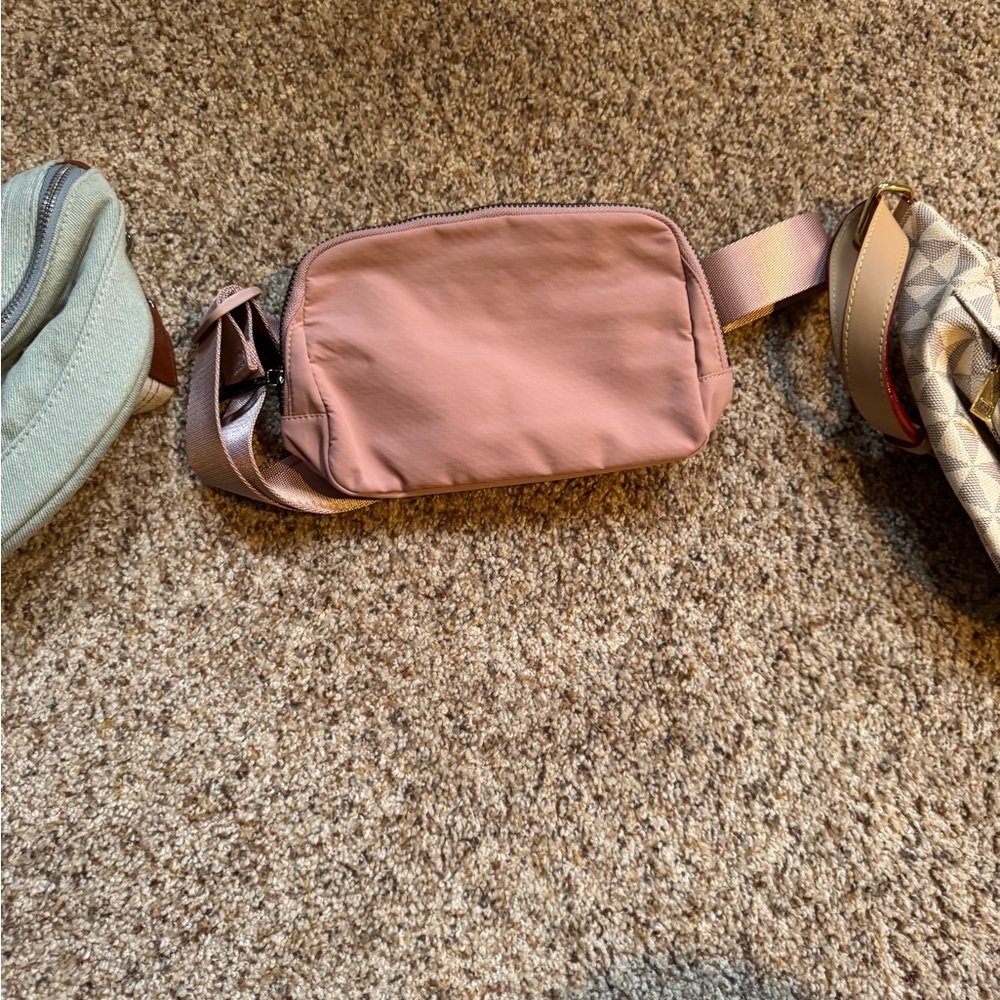 NWOT Pink Belt Bumbag - Picture 2 of 2